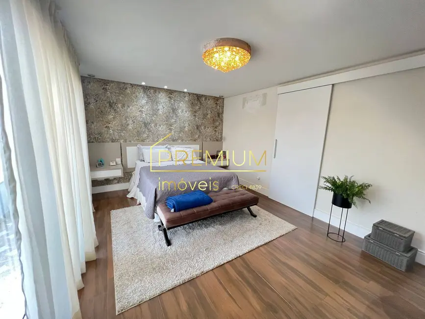 Casa com 3 quartos à venda, 505m2 em Medeiros, Jundiai - SP - imagem 7 Foto 7 de Casa com 3 quartos à venda, 505m2 em Medeiros, Jundiai - SP