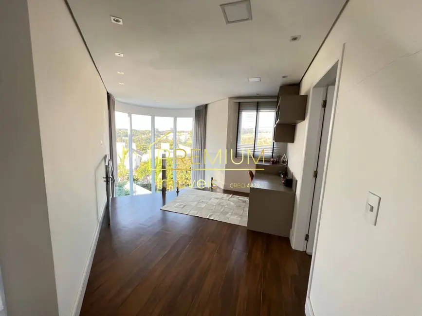 Casa com 3 quartos à venda, 505m2 em Medeiros, Jundiai - SP - imagem 9 Foto 9 de Casa com 3 quartos à venda, 505m2 em Medeiros, Jundiai - SP