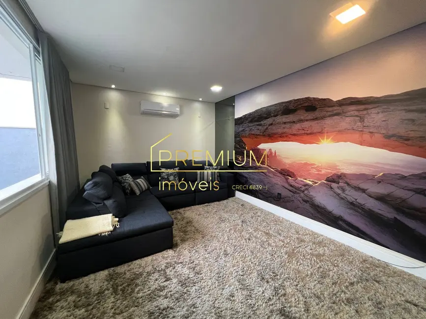 Casa com 3 quartos à venda, 505m2 em Medeiros, Jundiai - SP - imagem 8 Foto 8 de Casa com 3 quartos à venda, 505m2 em Medeiros, Jundiai - SP