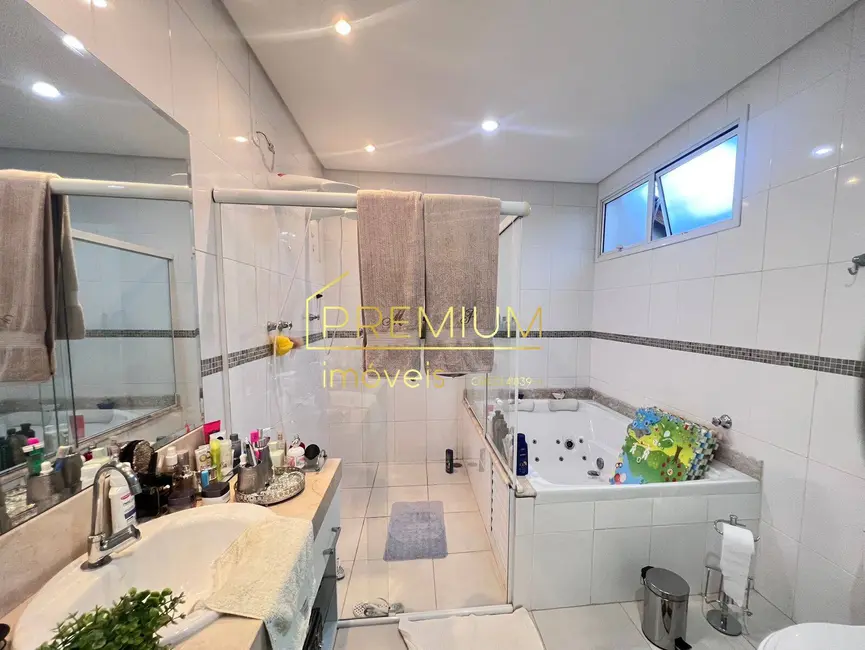 Foto 3 de Casa com 6 quartos à venda, 304m2 em Jundiai - SP