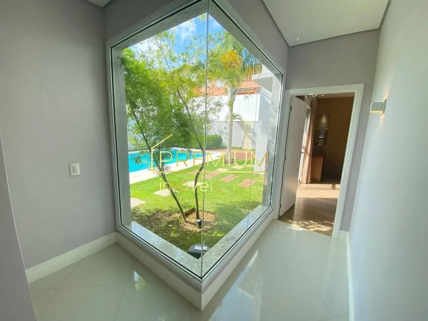 Casa com 3 quartos à venda, 300m2 em Medeiros, Jundiai - SP - imagem 8 Foto 8 de Casa com 3 quartos à venda, 300m2 em Medeiros, Jundiai - SP