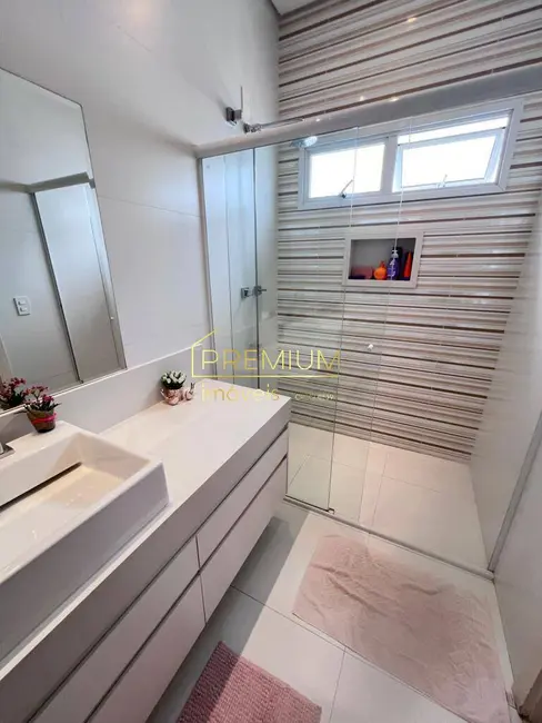 Foto 2 de Casa com 5 quartos à venda, 115m2 em Medeiros, Jundiai - SP