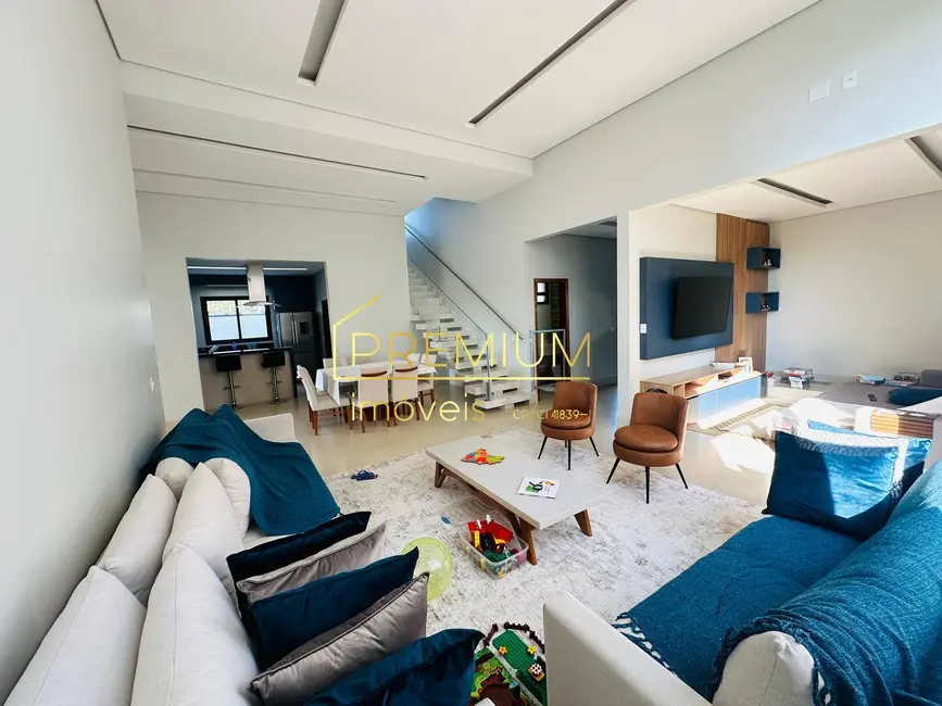 Foto 3 de Casa com 4 quartos à venda, 318m2 em Paulinia - SP