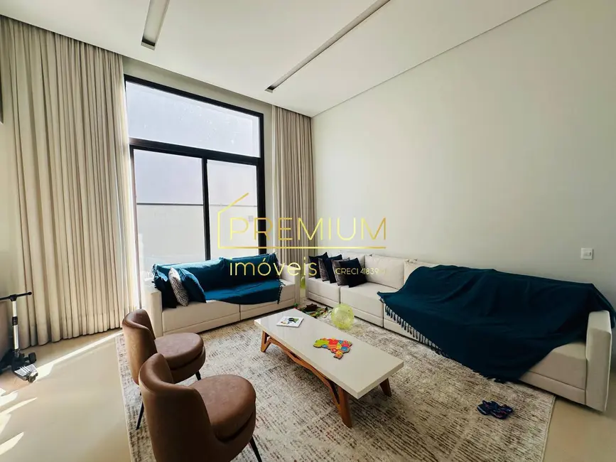 Foto 4 de Casa com 4 quartos à venda, 318m2 em Paulinia - SP