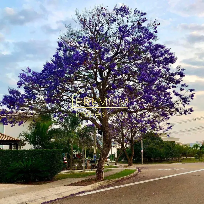 Foto 1 de Terreno / Lote à venda, 530m2 em Jundiai - SP