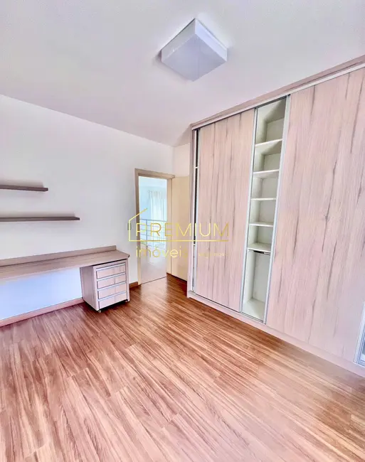 Casa com 4 quartos à venda, 300m2 em Jundiai - SP - imagem 5 Foto 5 de Casa com 4 quartos à venda, 300m2 em Jundiai - SP