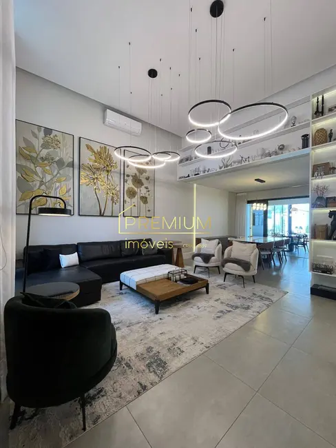 Casa com 3 quartos à venda, 250m2 em Jundiai - SP - imagem 3 Foto 3 de Casa com 3 quartos à venda, 250m2 em Jundiai - SP