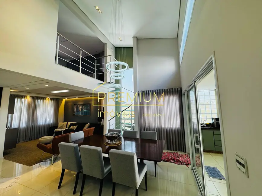 Foto 1 de Casa com 3 quartos à venda, 260m2 em Jundiai - SP