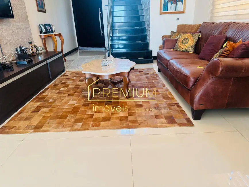 Casa com 3 quartos à venda, 424m2 em Jundiai - SP - imagem 4 Foto 4 de Casa com 3 quartos à venda, 424m2 em Jundiai - SP