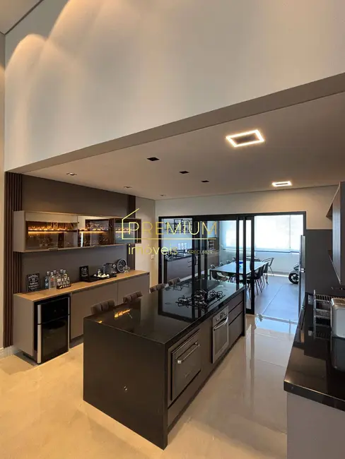 Foto 4 de Casa com 3 quartos à venda, 298m2 em Medeiros, Jundiai - SP