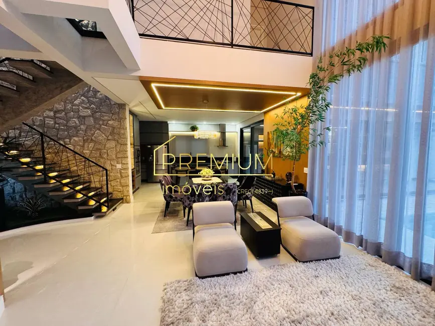 Casa com 3 quartos à venda, 338m2 em Jundiai - SP - imagem 8 Foto 8 de Casa com 3 quartos à venda, 338m2 em Jundiai - SP