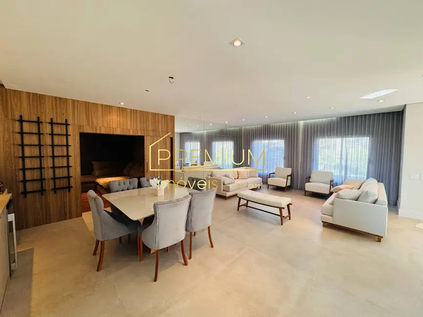 Casa com 4 quartos à venda, 331m2 em Jundiai - SP - imagem 1 Foto 1 de Casa com 4 quartos à venda, 331m2 em Jundiai - SP