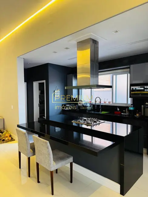 Casa com 3 quartos à venda, 280m2 em Medeiros, Jundiai - SP - imagem 7 Foto 7 de Casa com 3 quartos à venda, 280m2 em Medeiros, Jundiai - SP