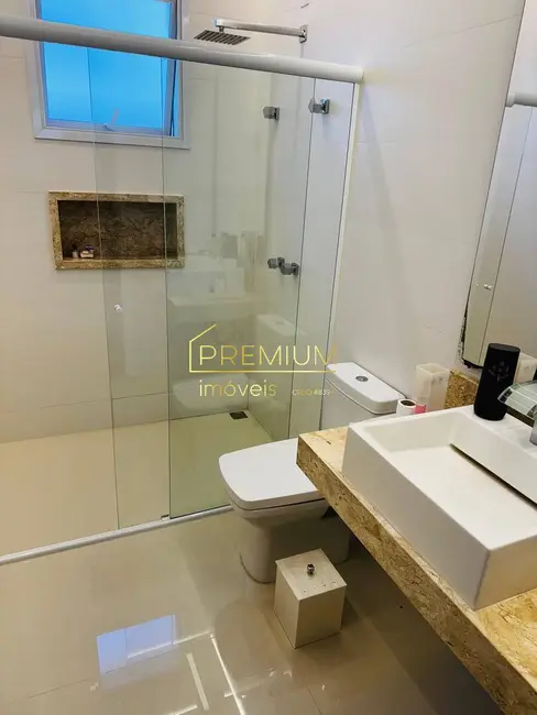 Casa com 3 quartos à venda, 280m2 em Medeiros, Jundiai - SP - imagem 2 Foto 2 de Casa com 3 quartos à venda, 280m2 em Medeiros, Jundiai - SP
