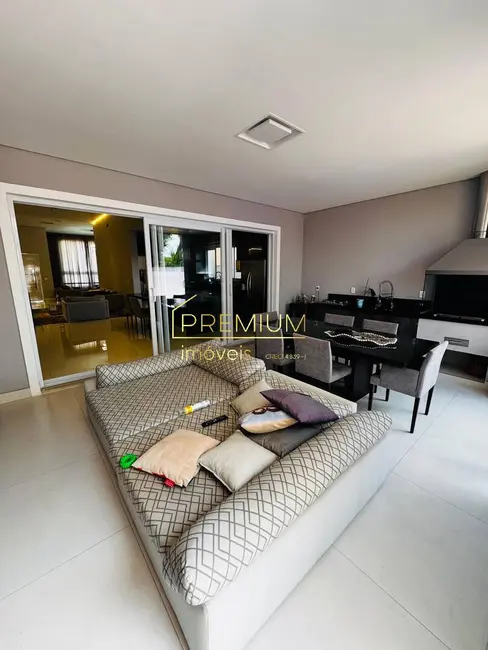 Casa com 3 quartos à venda, 280m2 em Medeiros, Jundiai - SP - imagem 5 Foto 5 de Casa com 3 quartos à venda, 280m2 em Medeiros, Jundiai - SP