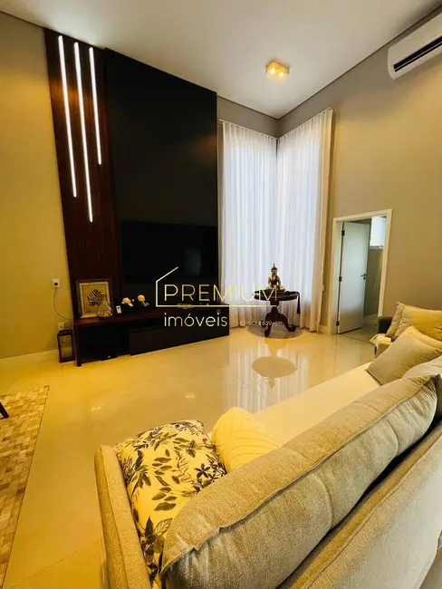 Foto 2 de Casa com 3 quartos à venda, 221m2 em Jundiai - SP
