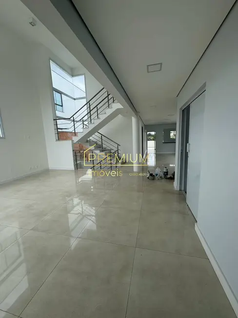 Foto 8 de Casa com 4 quartos para alugar, 317m2 em Medeiros, Jundiai - SP