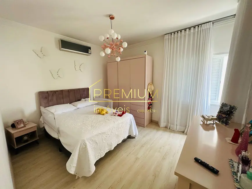 Foto 9 de Casa com 4 quartos à venda, 417m2 em Jundiai - SP