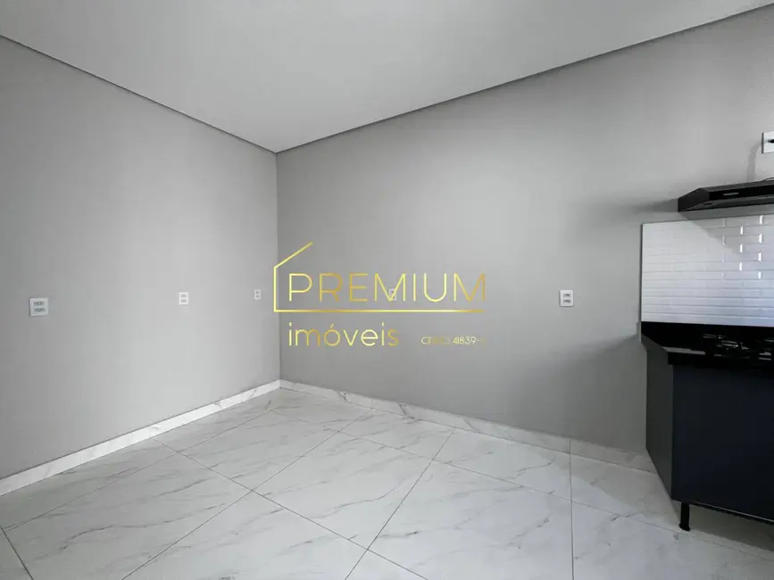 Foto 2 de Casa com 2 quartos para alugar, 40m2 em Recanto Quarto Centenário, Jundiai - SP