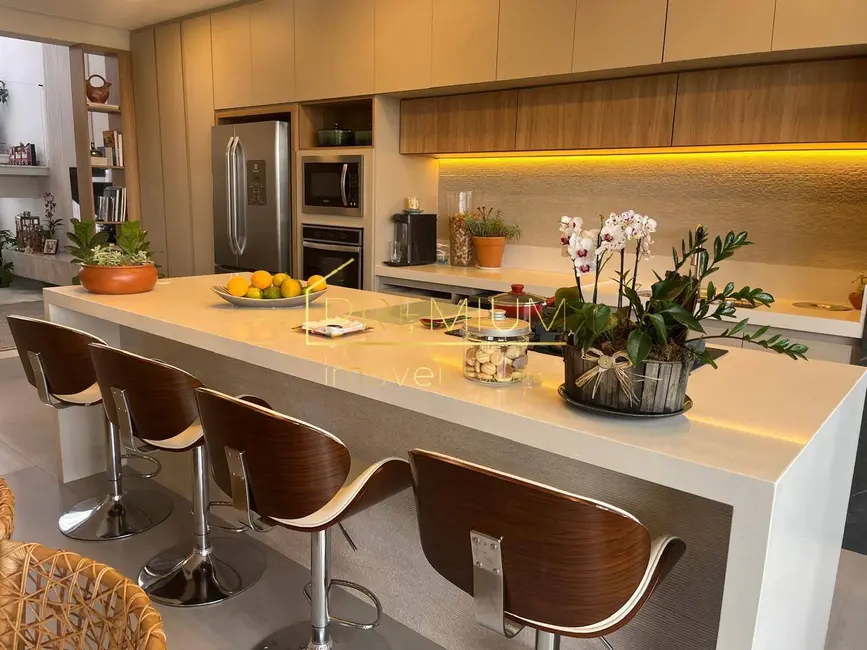 Foto 9 de Casa com 3 quartos à venda, 250m2 em Medeiros, Jundiai - SP