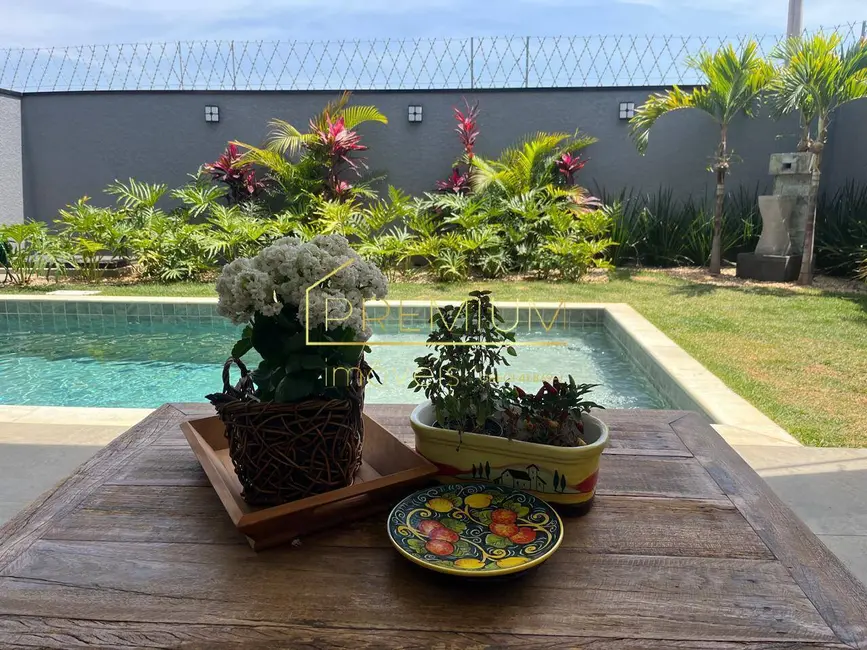 Foto 2 de Casa com 3 quartos à venda, 250m2 em Medeiros, Jundiai - SP