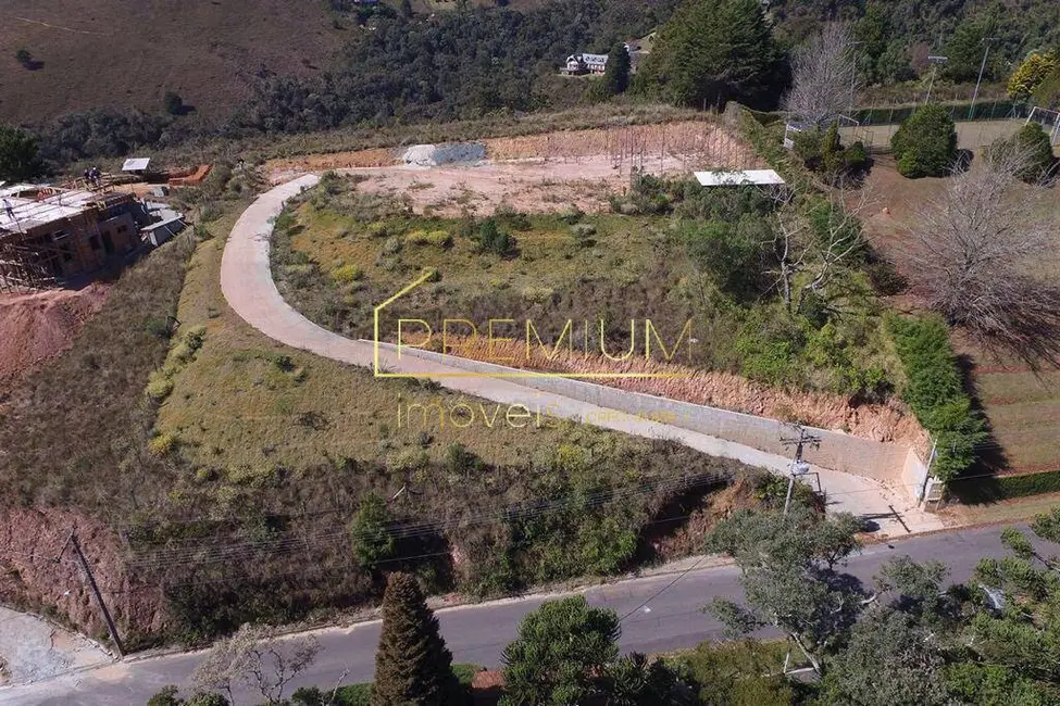 Foto 1 de Terreno / Lote à venda, 2549m2 em Campos Do Jordao - SP