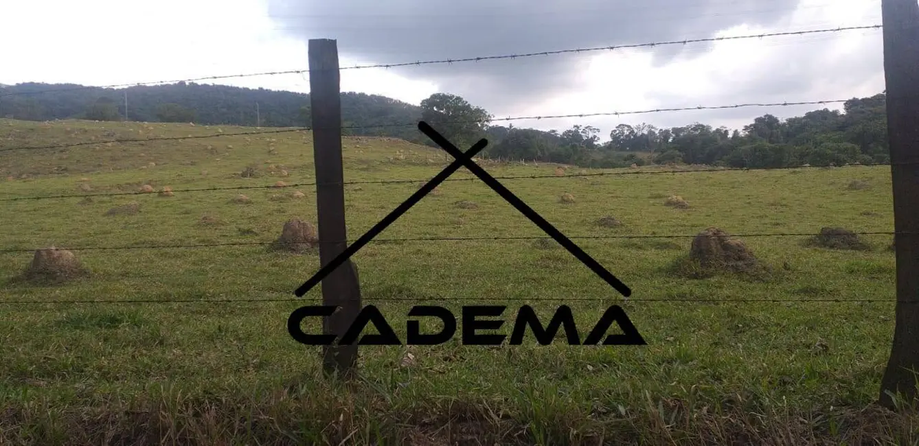 Foto 1 de Sítio / Rancho com 2 quartos à venda, 484000m2 em Monte Siao - MG