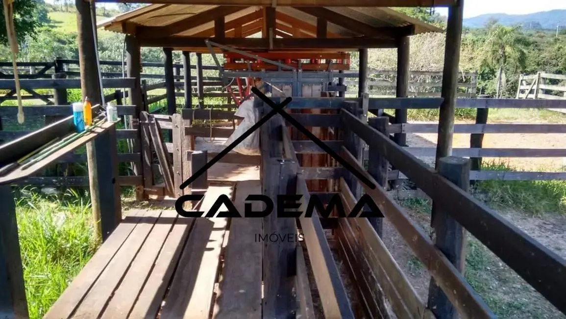Foto 7 de Sítio / Rancho com 3 quartos à venda, 20m2 em Lindoia - SP