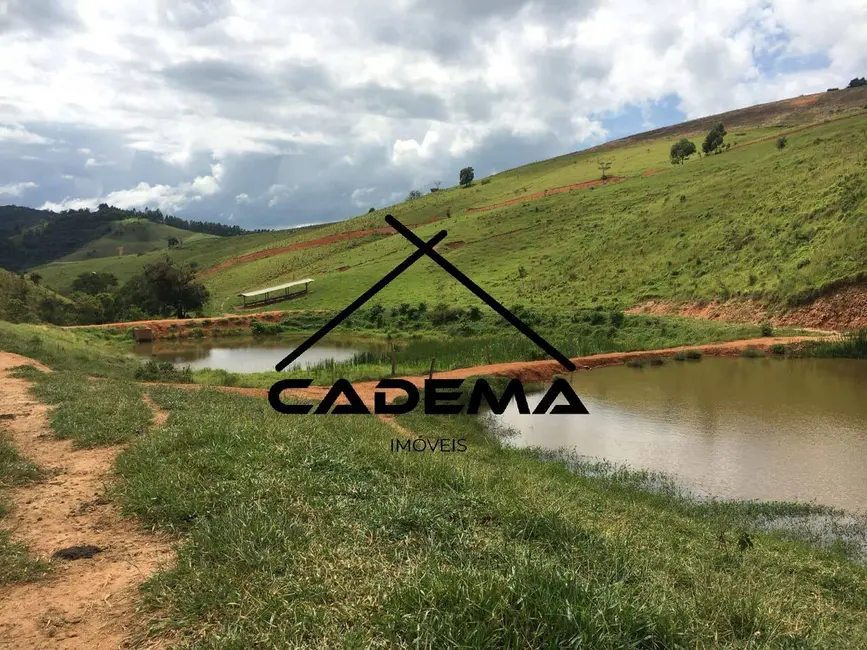 Foto 3 de Fazenda / Haras com 3 quartos à venda, 90m2 em Socorro - SP