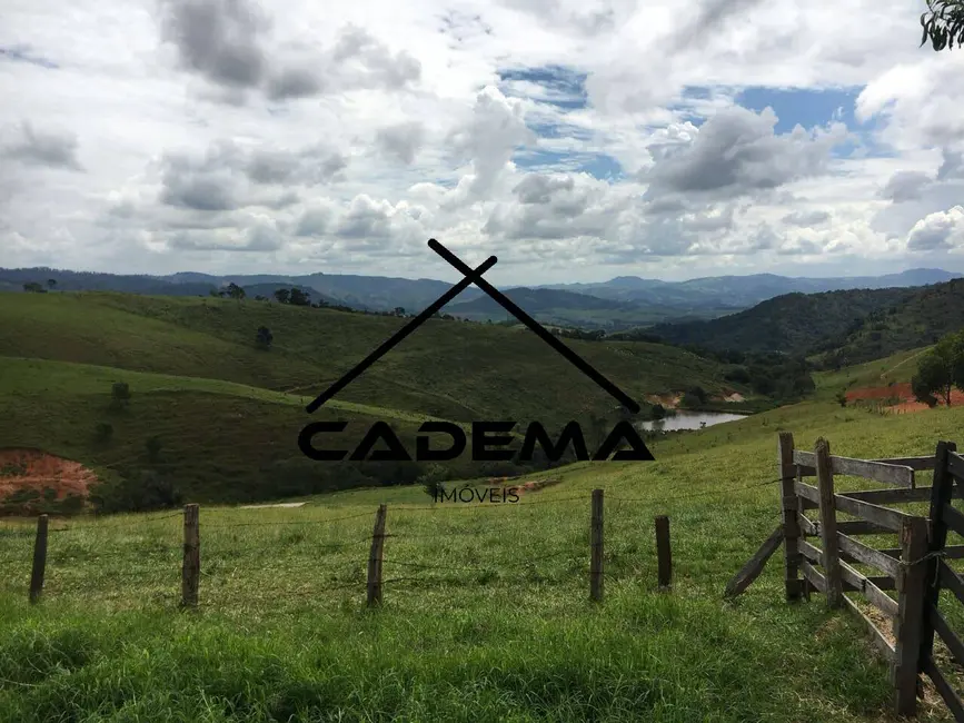 Foto 4 de Fazenda / Haras com 3 quartos à venda, 90m2 em Socorro - SP