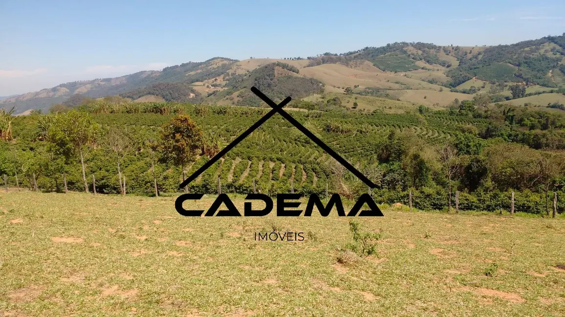 Foto 9 de Fazenda / Haras com 5 quartos à venda, 60m2 em Monte Siao - MG