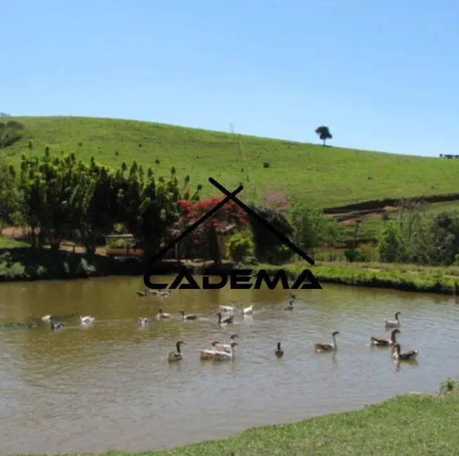 Foto 5 de Sítio / Rancho com 6 quartos à venda, 101m2 em Campanha - MG