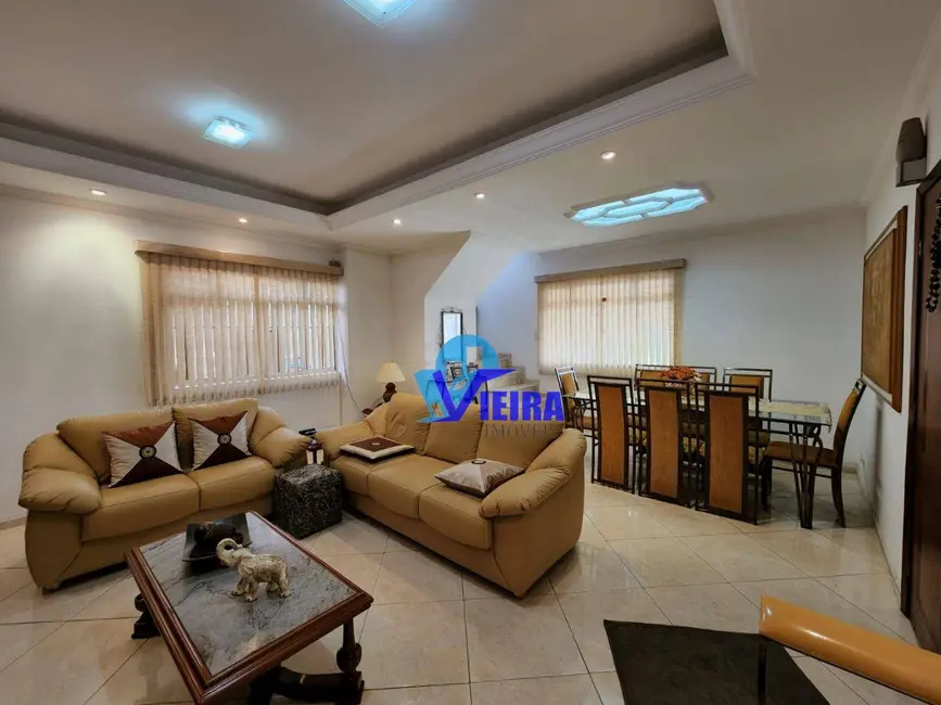 Foto 8 de Casa com 4 quartos à venda, 250m2 em Jardim Piqueroby, São Paulo - SP