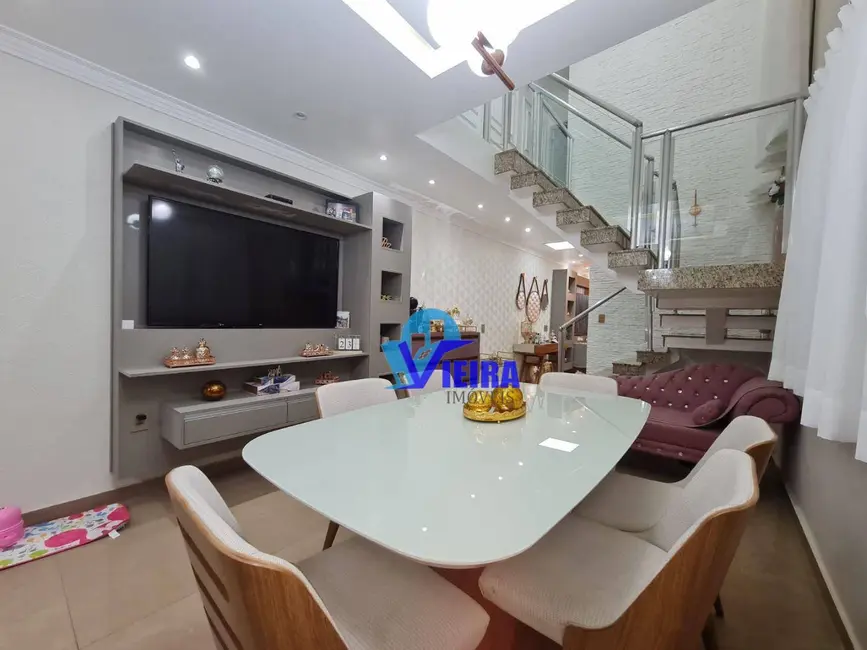 Sobrado com 3 quartos à venda, 300m2 em Penha de França, São Paulo - SP - imagem 5 Foto 5 de Sobrado com 3 quartos à venda, 300m2 em Penha de França, São Paulo - SP