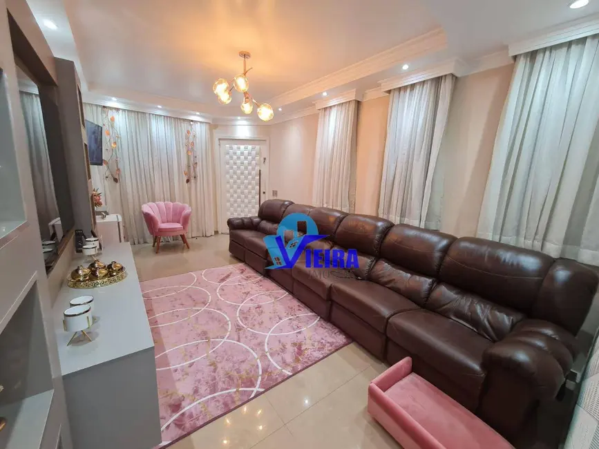 Sobrado com 3 quartos à venda, 300m2 em Penha de França, São Paulo - SP - imagem 3 Foto 3 de Sobrado com 3 quartos à venda, 300m2 em Penha de França, São Paulo - SP