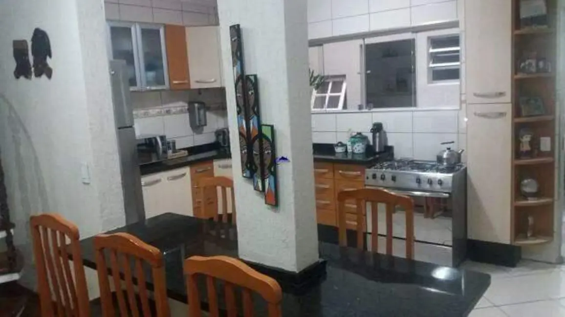 Foto 9 de Sobrado com 4 quartos para alugar, 190m2 em Vila Floresta, Santo Andre - SP