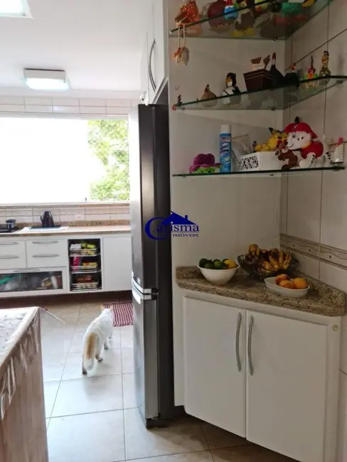 Foto 9 de Sobrado com 3 quartos para alugar, 276m2 em Vila Valparaíso, Santo Andre - SP