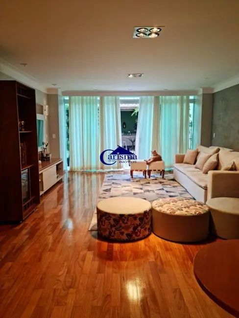 Foto 1 de Sobrado com 3 quartos para alugar, 276m2 em Vila Valparaíso, Santo Andre - SP