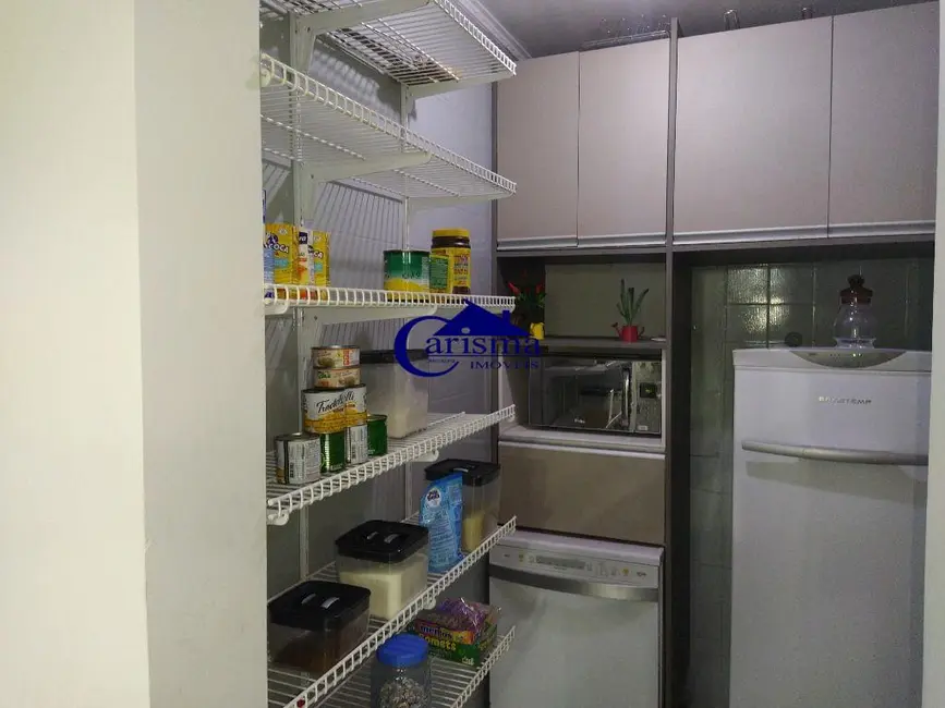 Sobrado com 4 quartos para alugar, 289m2 em Parque Jaçatuba, Santo Andre - SP - imagem 8 Foto 8 de Sobrado com 4 quartos para alugar, 289m2 em Parque Jaçatuba, Santo Andre - SP