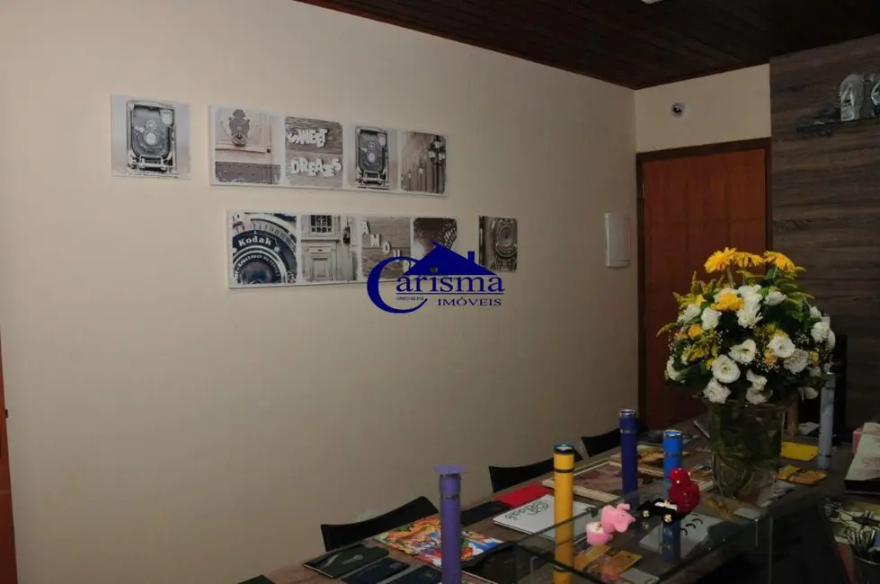 Sobrado com 4 quartos para alugar, 290m2 em Parque Novo Oratório, Santo Andre - SP - imagem 9 Foto 9 de Sobrado com 4 quartos para alugar, 290m2 em Parque Novo Oratório, Santo Andre - SP