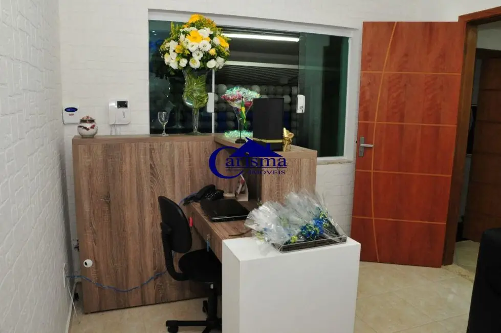 Sobrado com 4 quartos para alugar, 290m2 em Parque Novo Oratório, Santo Andre - SP - imagem 7 Foto 7 de Sobrado com 4 quartos para alugar, 290m2 em Parque Novo Oratório, Santo Andre - SP