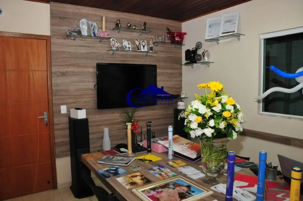 Sobrado com 4 quartos para alugar, 290m2 em Parque Novo Oratório, Santo Andre - SP - imagem 5 Foto 5 de Sobrado com 4 quartos para alugar, 290m2 em Parque Novo Oratório, Santo Andre - SP