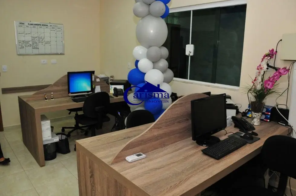 Sobrado com 4 quartos para alugar, 290m2 em Parque Novo Oratório, Santo Andre - SP - imagem 8 Foto 8 de Sobrado com 4 quartos para alugar, 290m2 em Parque Novo Oratório, Santo Andre - SP