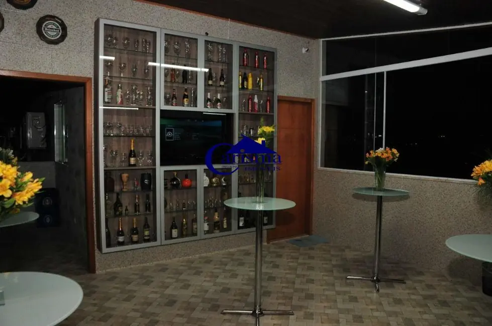 Foto 1 de Sobrado com 4 quartos para alugar, 290m2 em Parque Novo Oratório, Santo Andre - SP