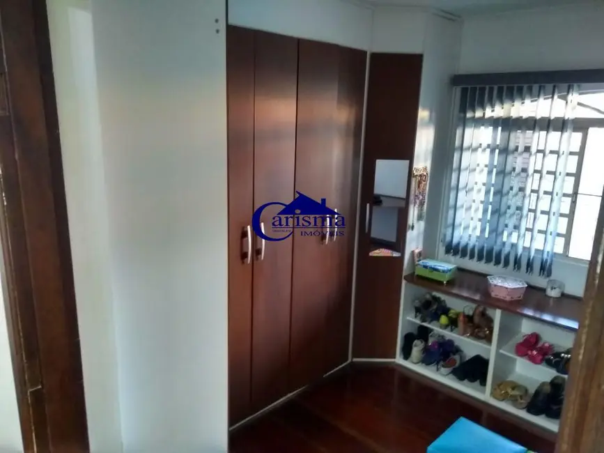 Sobrado com 3 quartos à venda, 196m2 em Jardim Irene, Santo Andre - SP - imagem 8 Foto 8 de Sobrado com 3 quartos à venda, 196m2 em Jardim Irene, Santo Andre - SP