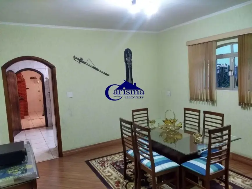 Sobrado com 3 quartos à venda, 196m2 em Jardim Irene, Santo Andre - SP - imagem 4 Foto 4 de Sobrado com 3 quartos à venda, 196m2 em Jardim Irene, Santo Andre - SP