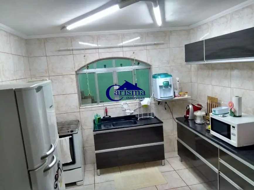 Sobrado com 3 quartos à venda, 196m2 em Jardim Irene, Santo Andre - SP - imagem 3 Foto 3 de Sobrado com 3 quartos à venda, 196m2 em Jardim Irene, Santo Andre - SP