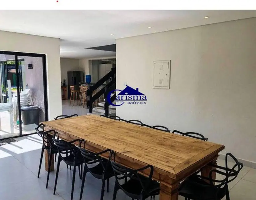 Sobrado com 6 quartos à venda, 300m2 em Balneário Praia do Pernambuco, Guaruja - SP - imagem 8 Foto 8 de Sobrado com 6 quartos à venda, 300m2 em Balneário Praia do Pernambuco, Guaruja - SP