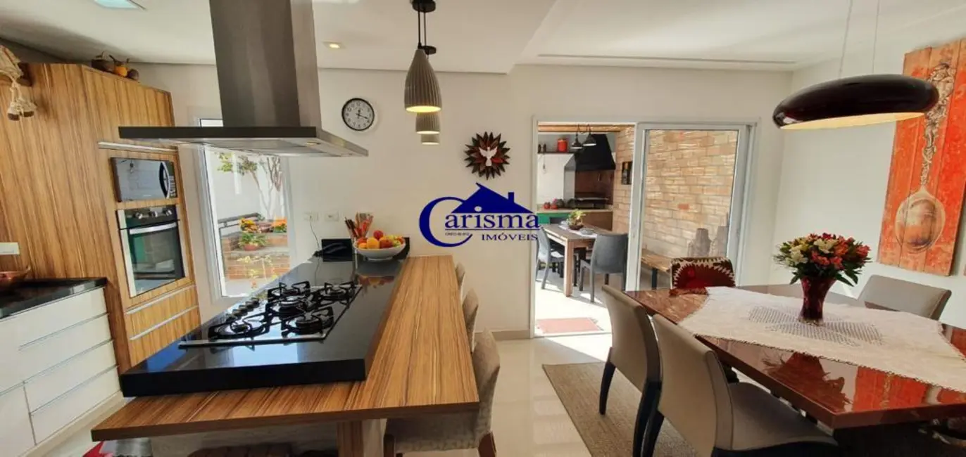 Foto 2 de Sobrado com 3 quartos à venda, 241m2 em Sao Bernardo Do Campo - SP