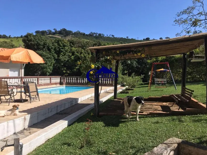 Foto 1 de Chácara com 3 quartos à venda, 200m2 em Monte Alegre Do Sul - SP